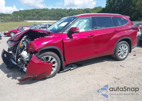 2024 Toyota Highlander Le/Xle/Xse/Limited/Platinum z USA, uszkodzony, nr VIN 5TDKDRBH3RS567947